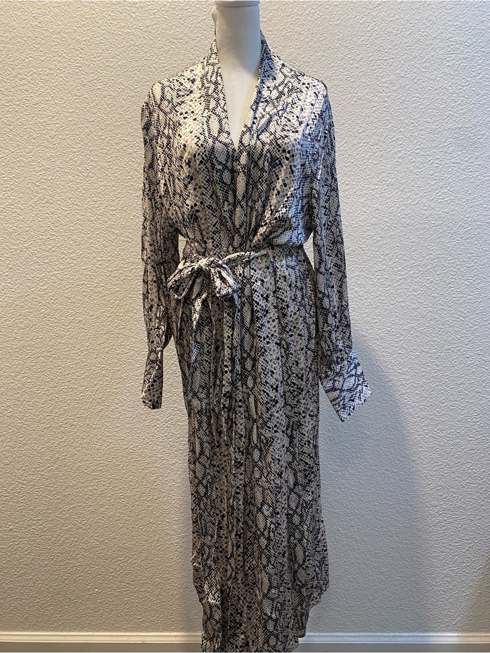 Good American Black & Cream Snake-Print Long Sleeve Midi Dress